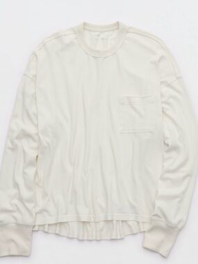 🔖aerie Women's Long-Sleeve Pocket Crew Tee - Cream